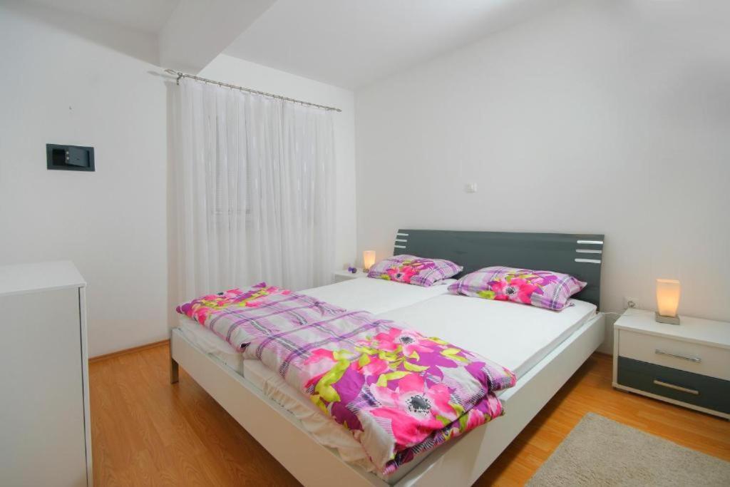 Apartmani Mane Trogir Eksteriør billede