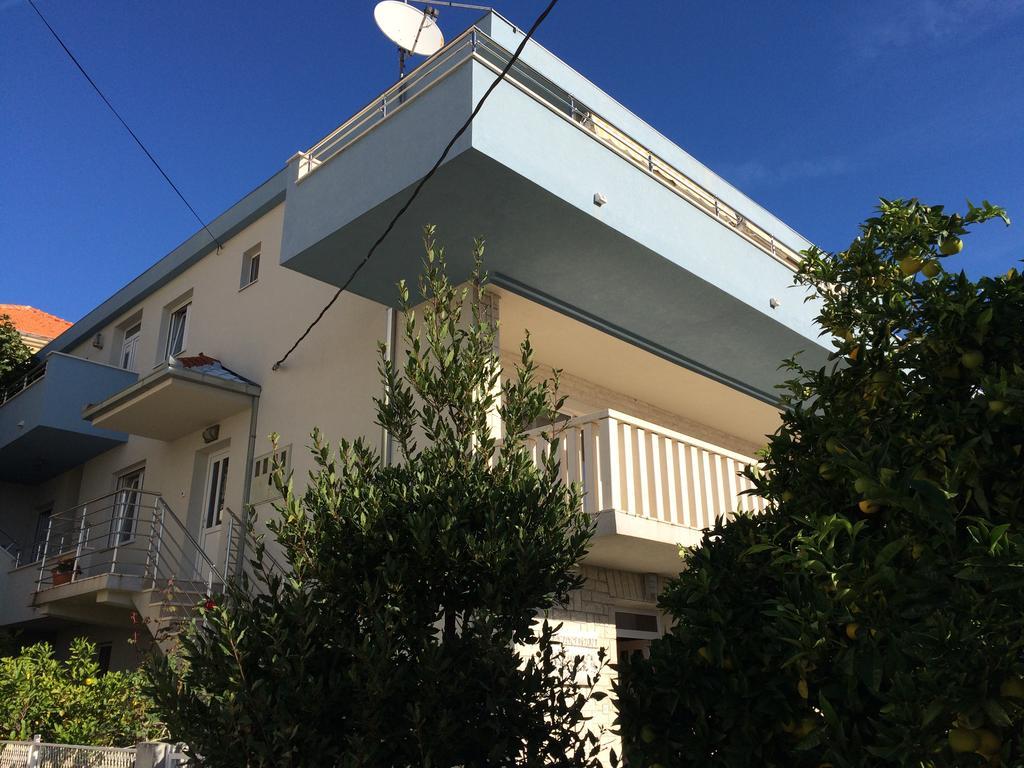 Apartmani Mane Trogir Eksteriør billede