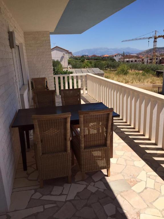 Apartmani Mane Trogir Eksteriør billede