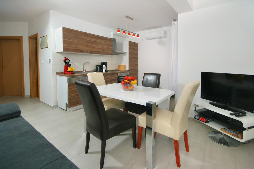 Apartmani Mane Trogir Eksteriør billede