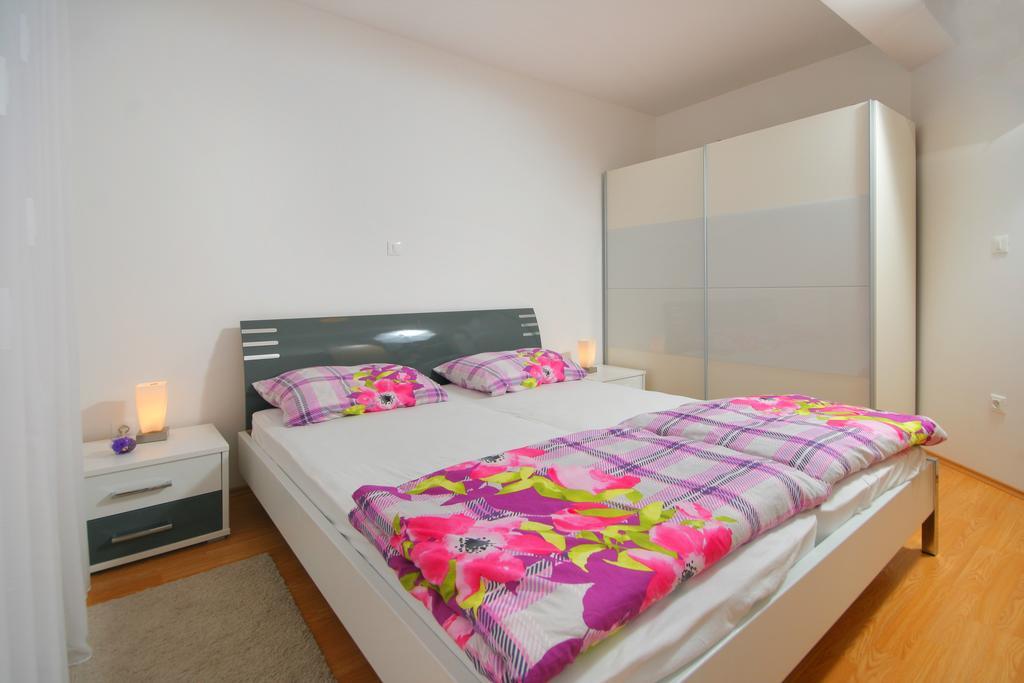 Apartmani Mane Trogir Eksteriør billede