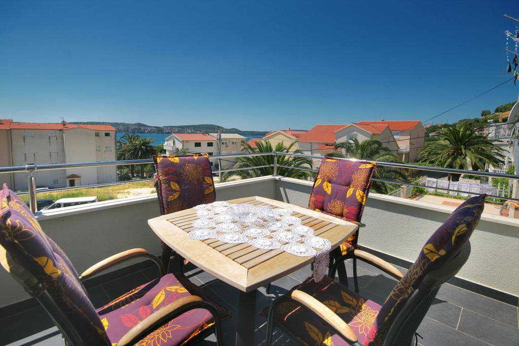 Apartmani Mane Trogir Eksteriør billede
