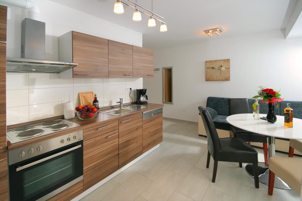 Apartmani Mane Trogir Eksteriør billede