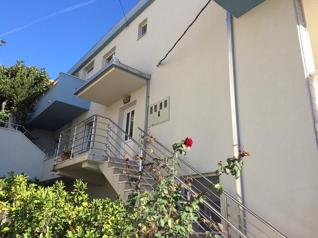 Apartmani Mane Trogir Eksteriør billede